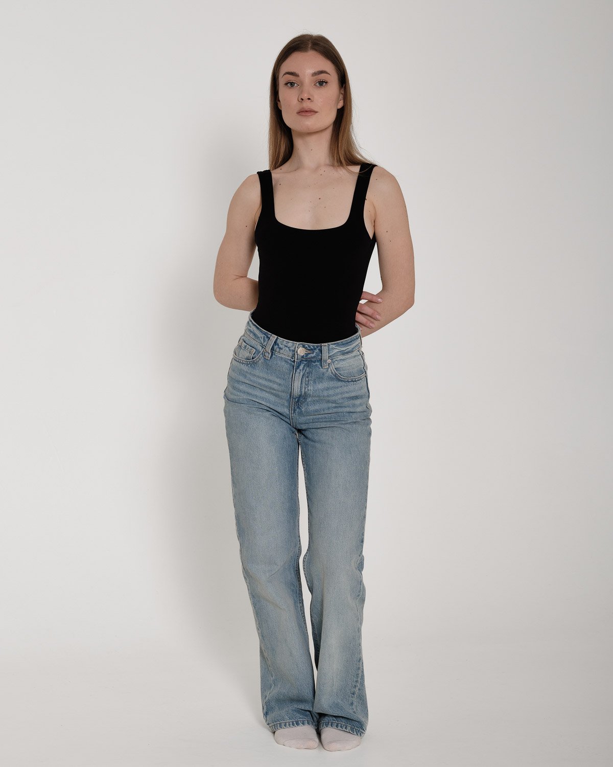 NAVN PÅ MODELL - beskrivelse