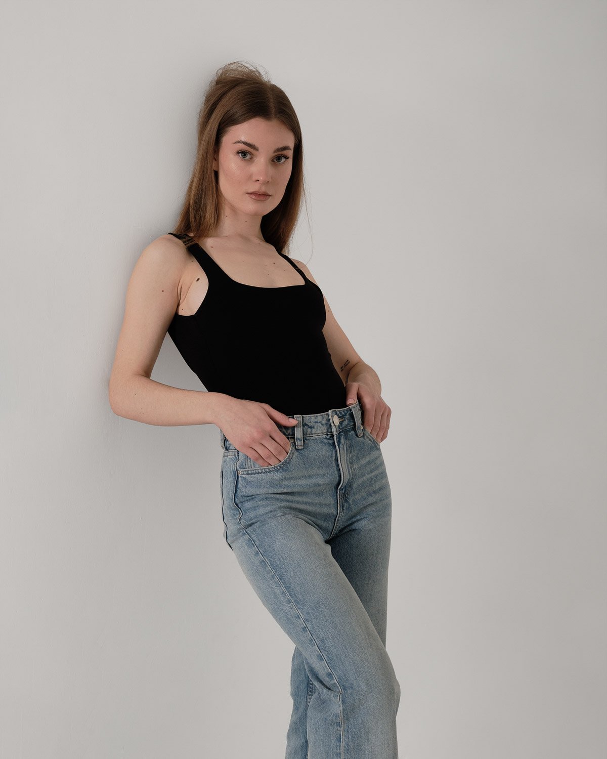 NAVN PÅ MODELL - beskrivelse