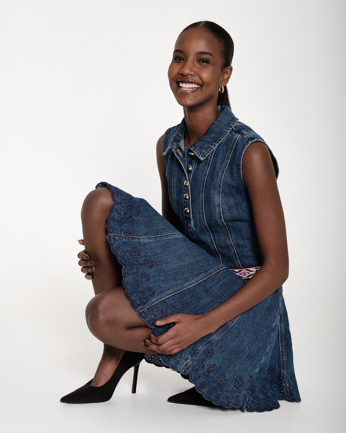 NAVN PÅ MODELL - beskrivelse