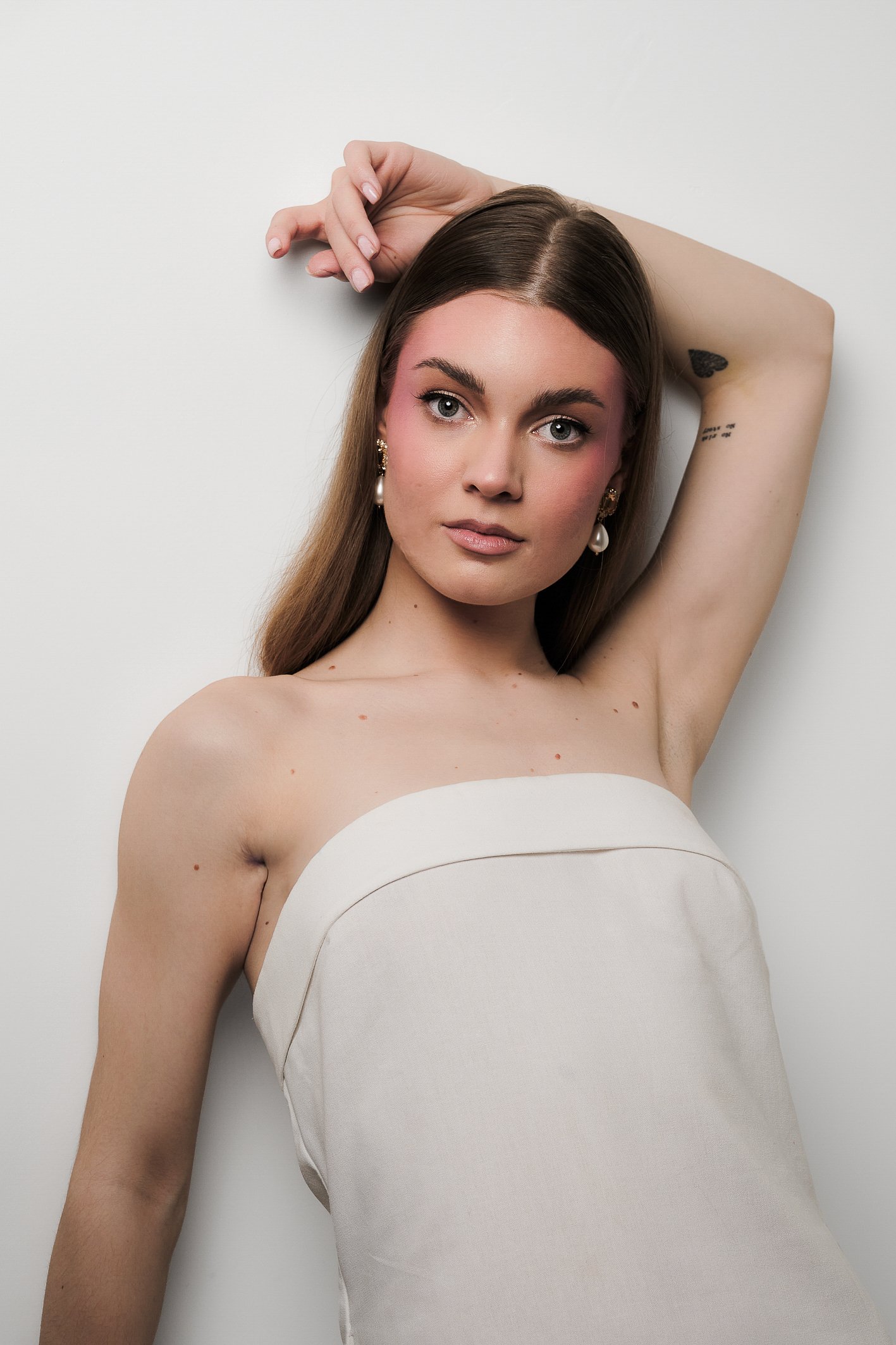 Vanessa Fazaldin Bruvik Vanessa Bruvik modell Bergen fotomodell Bergen kvinnelig modell Bergen kommersiell modell Bergen reklamemodell Bergen fashion modell Bergen beauty modell Bergen modellbyrå Bergen Apex Bergen Apex modeller modell til kampanje Bergen modell til fotoshoot Bergen modell til reklame Bergen modell til branding modell til innholdsproduksjon modell til sosiale medier modell til videoopptak modell til content creation book modell Bergen